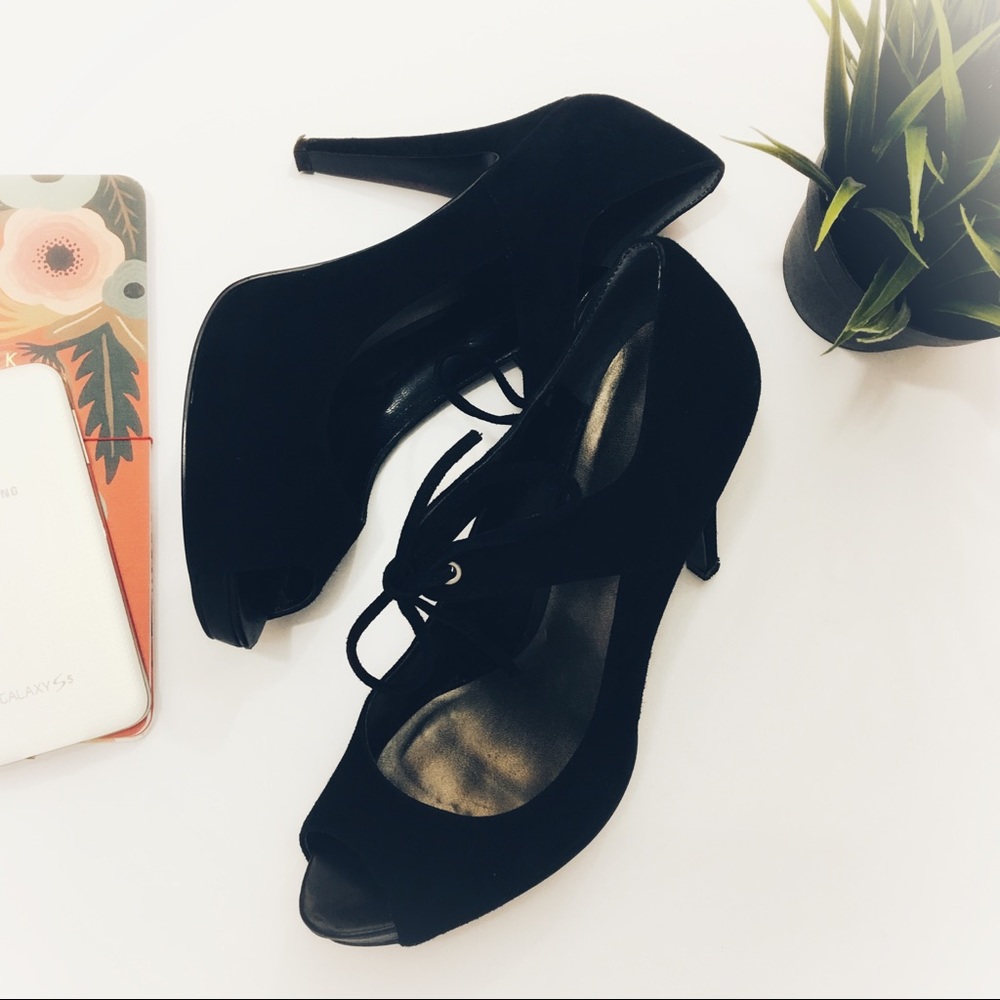 ⬇️ FINAL DROP Nine West Suede Peep Toe Stilettos